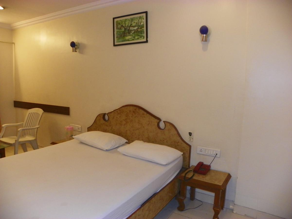 Hotel Rajdeep Pune Luaran gambar